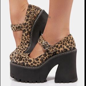 y2k dELiA*s Leopard print Platform Mary Jane’s